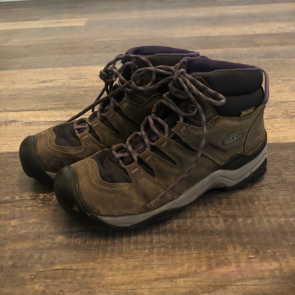 Keen Targhee II mid hiking boot size 8.5 women’s GUC